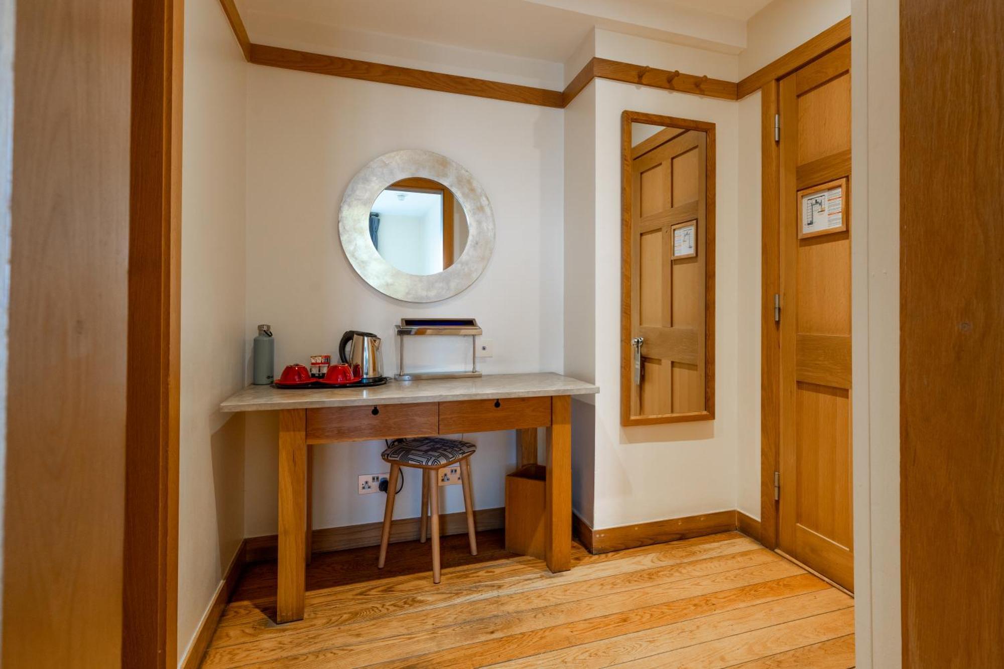 เดอะ แคลเรนซ์ Hotel ดับลิน ภายนอก รูปภาพ